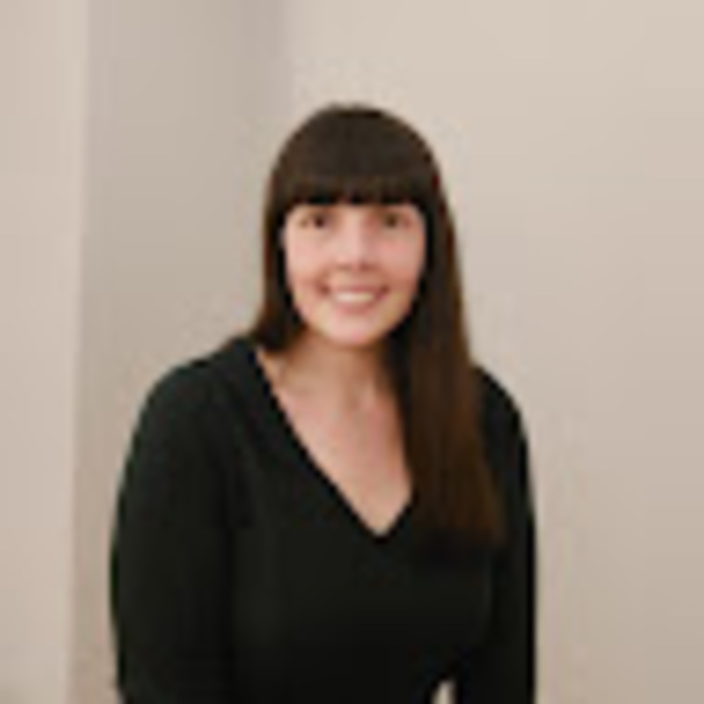 Meet your Posher, Hilary